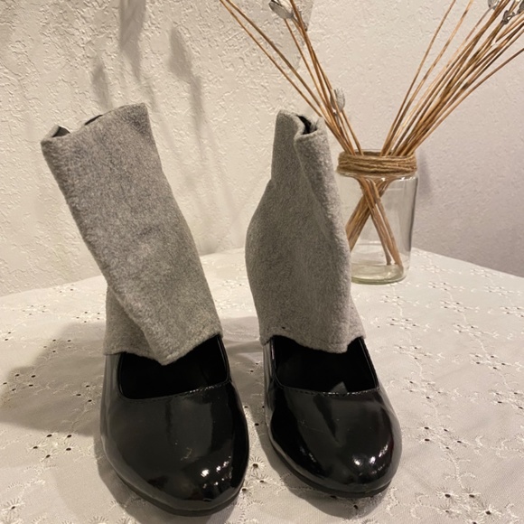 Boots - Picture 7 of 9